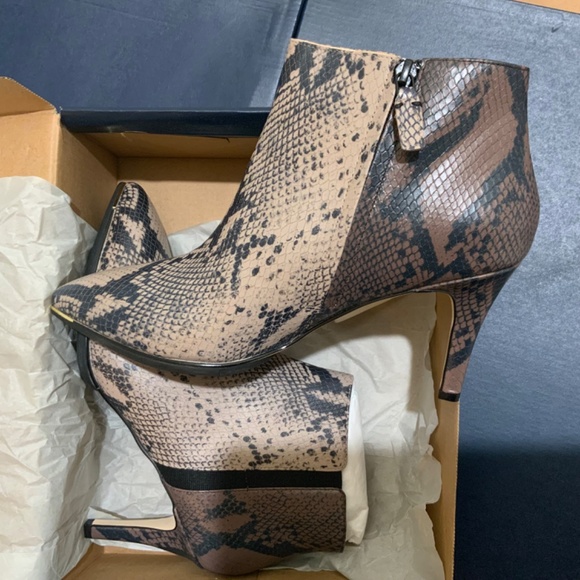 Cole Haan Grand Ambition Arietta Snake Print Bootie Leather Pointed Toe Boot 9.5 - Picture 10 of 11